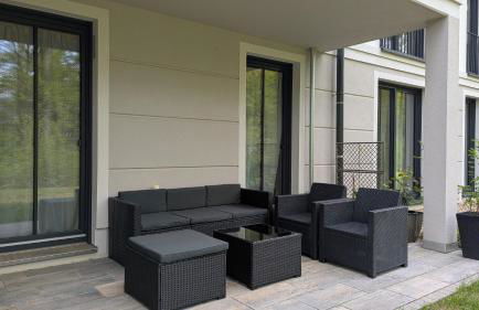 Modernes voll möbliertes Apartment am See mit Garten, nahe BER - Foto 3