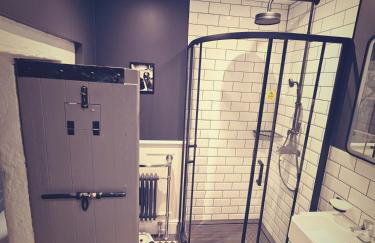 The Old Court House & Jail - Photo 35