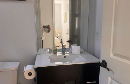 LA Dream Gem - Beautiful Home with Spa - Foto 35