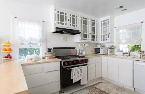 Elegant White Cottage, Venice Beach, California - Foto 17