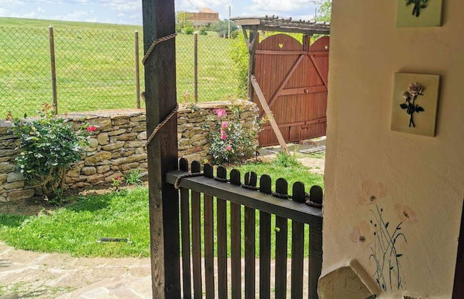 Cozy 1 Bed Cottage in Ognen, Near Karnobat, Burgas - Photo 36