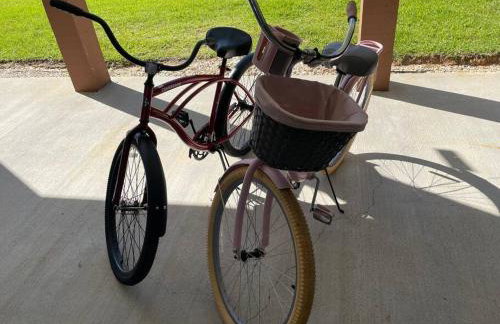 Old Town Bay St. Louis Outdoor Bar Area Game Room - Foto 21