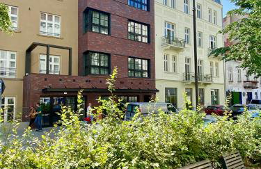 H11 Aparthotel - Photo 90