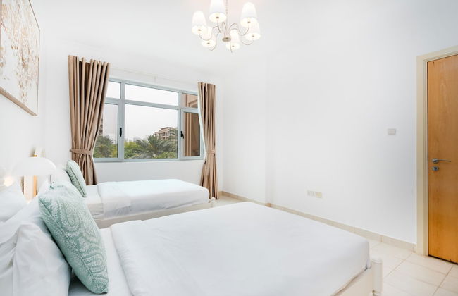 Lux BnB Greens & Views Lake View - Photo 4