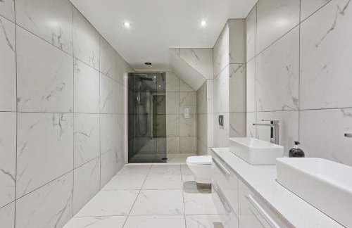 Mayrose House - 6BR 4BATH Luxe Spacious Retreat - Foto 39