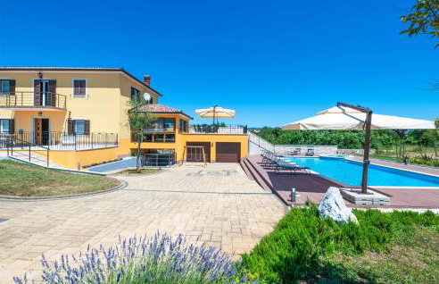 Awesome Home In Sumber - Foto 14