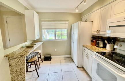 lovely 2BED 2BA vacation rental near the Beach - Photo 29