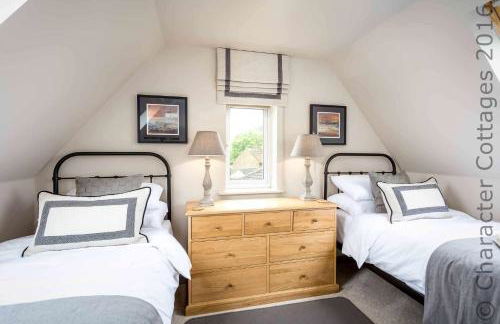 Honeysuckle Cottage Middle Tysoe - Photo 18