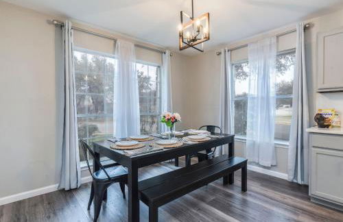 North ATX Paradise Oasis pool w Hot Tub 4BR 2 half BA - Foto 16