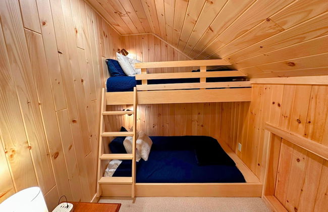 A1 Luxury Bretton Woods Ski-in Ski-out Townhome Next to Beginner ski Area Fast Wifi Keyless Entry - Photo 74