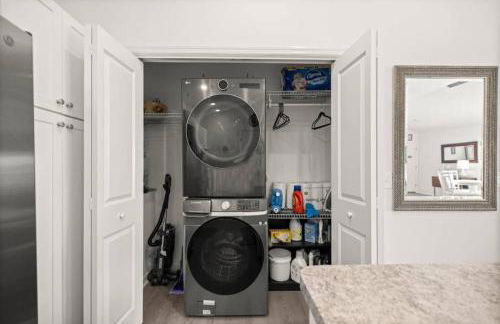 2BR Home with Golf Cart and Pool - Foto 20