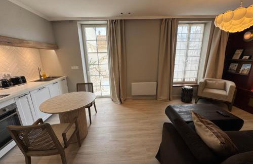 Les Pierres de Pacel - Appartement de charme - Patio privé - Foto 7