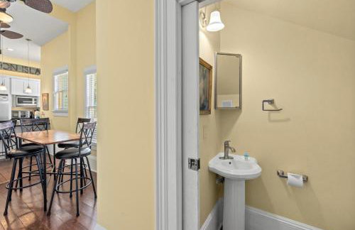 Your 1878 historic Shaw House awaits - Foto 20