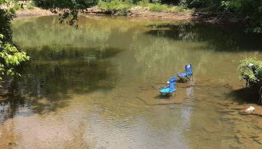 Covered Bridge Hideaway, swimming hole hot tub - Foto 4