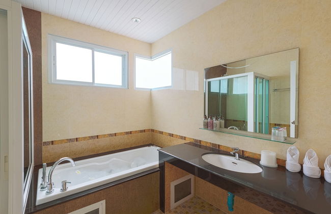 June Pool Villa - Photo 38