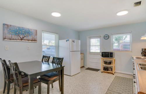 Waterfront Okeechobee Getaway with Backyard Dock! - Foto 8