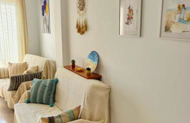 Terrace with Stunning View 5 Min to Beach - Foto 3