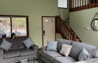 Cozy Retreat in Scenic Poconos - Foto 1