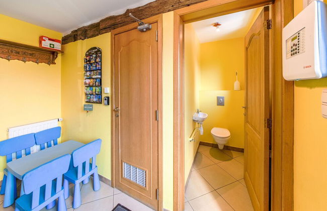 Stone Cottage with Sauna & Hot Tub near Cave of Lorette in Rochefort - Foto 17