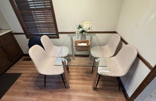 Modern 2BR Suite 202- Toledo & Sylvania Gateway - Foto 21