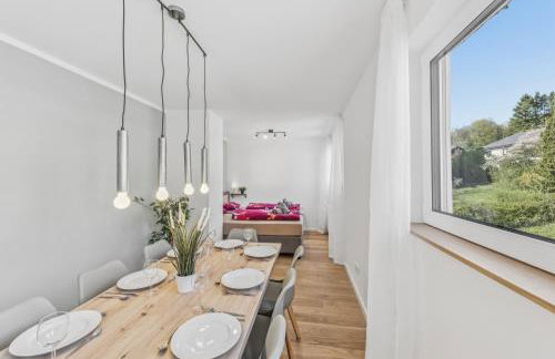 BAT Home Solutions Trierweiler - alles was ein Hotel nicht bietet - 5 Apartments 40 bis 120 qm für bis zu 29 Personen - 5-Raum-Apartment barrierefrei - 60 qm Balkon mit Blick bis Luxemburg - einzeln bis komplett buchbar - 3 Min zur A64 - Foto 9