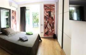 Villa Capri Apartment and Room - Photo 33