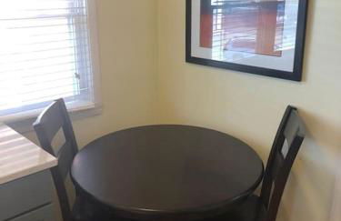 Entire apartment close to downtown - 2 Queen beds - Photo 7