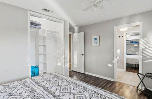 Summer Getaway Coastal Sea-Esta 4BD 3BA - Foto 22