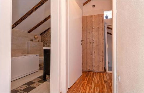 3 Bedroom Cozy Home In Gromin Dolac - Foto 34