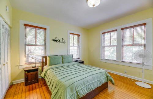 San Antonio Gem in Prime Location with Outdoor Space - Foto 16