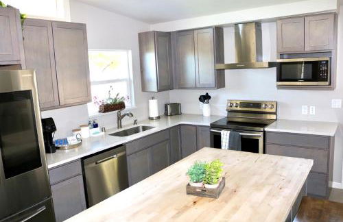 Modern Mini Golf Oasis - Foto 17