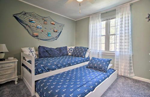 5 Mi to Beach Cape Cod Getaway with Grill - Foto 18