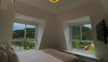 Flats Chateau Campos do Jordão em Capivari com lareira - Foto 5