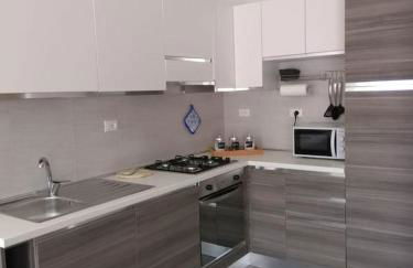 WELCOME RIVIERA - FIOCCO DI MARE elegante e moderno appartamento completamente rinnovato situato in una zona tranquilla -toll parking at 15 euro per day to be booked in advance -subject to availability - Foto 7