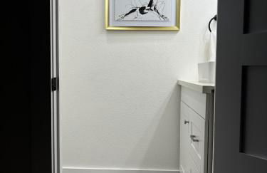 Urban Oasis with Top Houston Attractions nearby - Photo 36