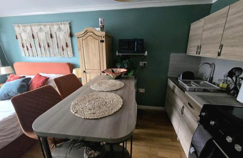 Twenty-One Retreat Surrounded by open landscapes - Foto 11