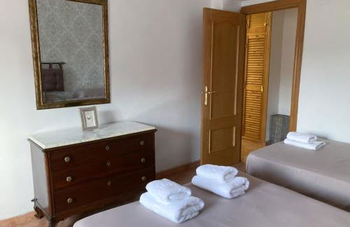 Luninoso y práctico apartamento en el centro con amplio parking incluido - Photo 8