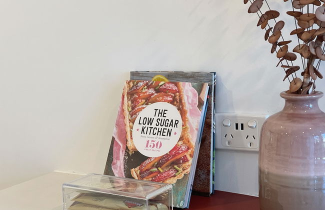 Charming Urban Retreat - Photo 7