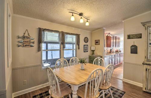 White River Fishing Escape with Deck and Patio! - Foto 9