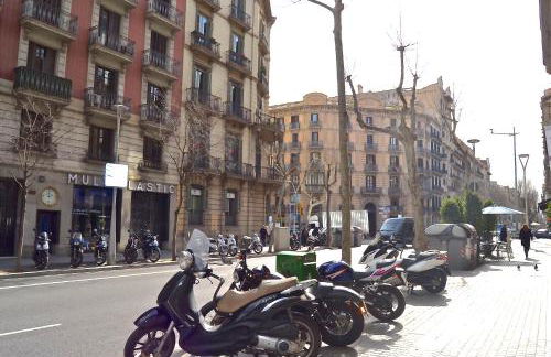 BizFlats Eixample Apartments - Photo 2