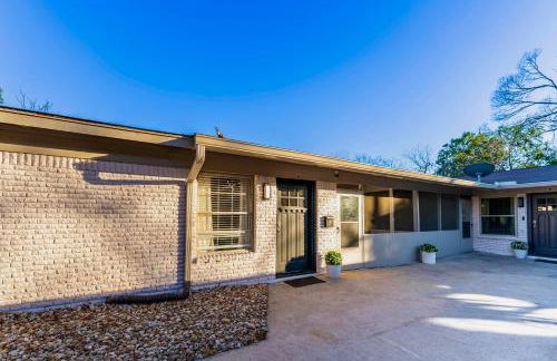 Walk to Campus Creekside Austin Duplex! - Foto 24