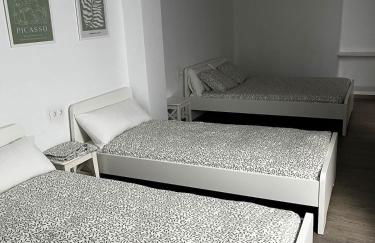 Gran casa cerca de la playa con 3 dormitorios en Pedregalejo - Photo 54