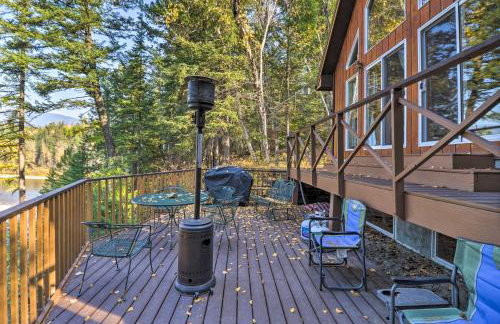 Riverfront Hungry Horse House with Large Deck! - Foto 33