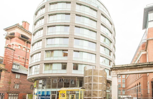 PREMIER SUITES Liverpool - Photo 7