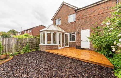 3 Bed Spacious Stylish House, Southampton - Off Road Parking & Private Garden - Sleeps 7, Close to City Centre - by Blue Puffin Stays - Photo 28