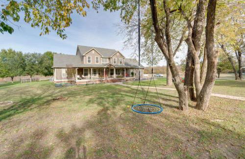 13 Mi to Dtwn McKinney! Family Getaway with Pool - Photo 32