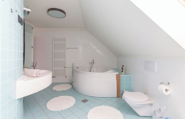 Pool Villa Izabela With Wellness - Photo 30