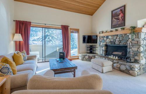 Greyhawk Condo 09 - Photo 8