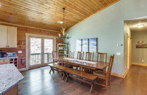 Family Cabin with Private Hot Tub and Views in Boone! - Foto 8