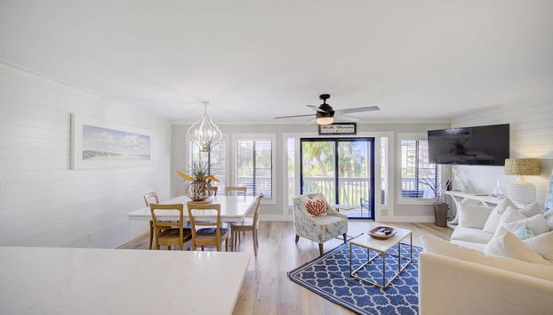 Triton Balcony w/ Pool View, Chic Design - Foto 5, Interior